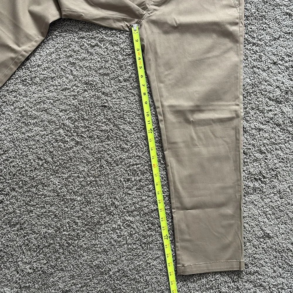 Haggar Men's Life Khaki Comfort Chino Flat Front Pant, Medium Khaki, 33x30